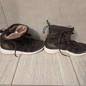 Nike Roshe Run High Lace Up Women's Sherpa Lined Brown Boots Size 9